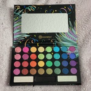Bh Cosmetics- Take me back to Brazil - Rio edition